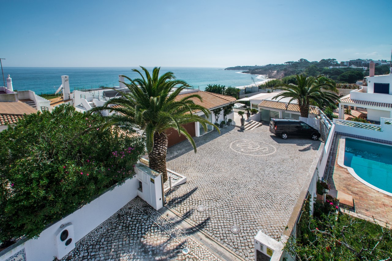 Casa Grande - 8 bedroom holiday villa to rent in Albufeira - Algarve